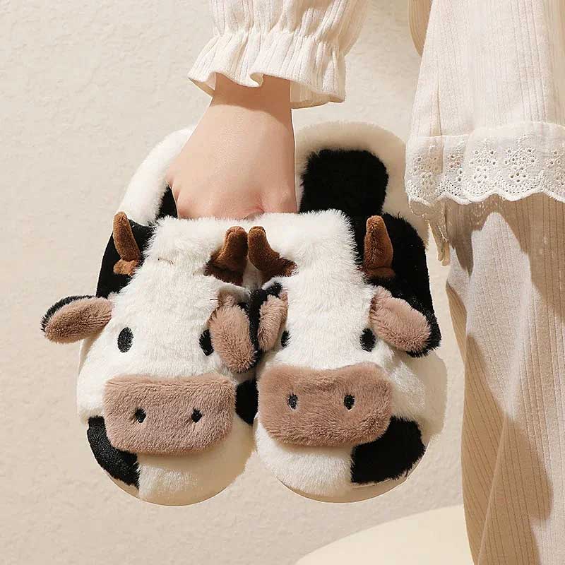 Pantufa de Bichinho Vaquinha Moo Preta e Branca 5 | Pantufas & Pijamas - Dream Fashion