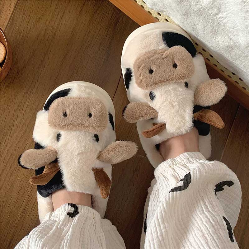 Pantufa de Bichinho Vaquinha Moo Preta e Branca 6 | Pantufas & Pijamas - Dream Fashion