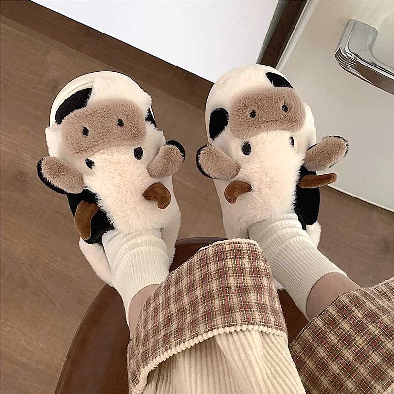 Pantufa de Bichinho Vaquinha Moo Preta e Branca 7 | Pantufas & Pijamas - Dream Fashion